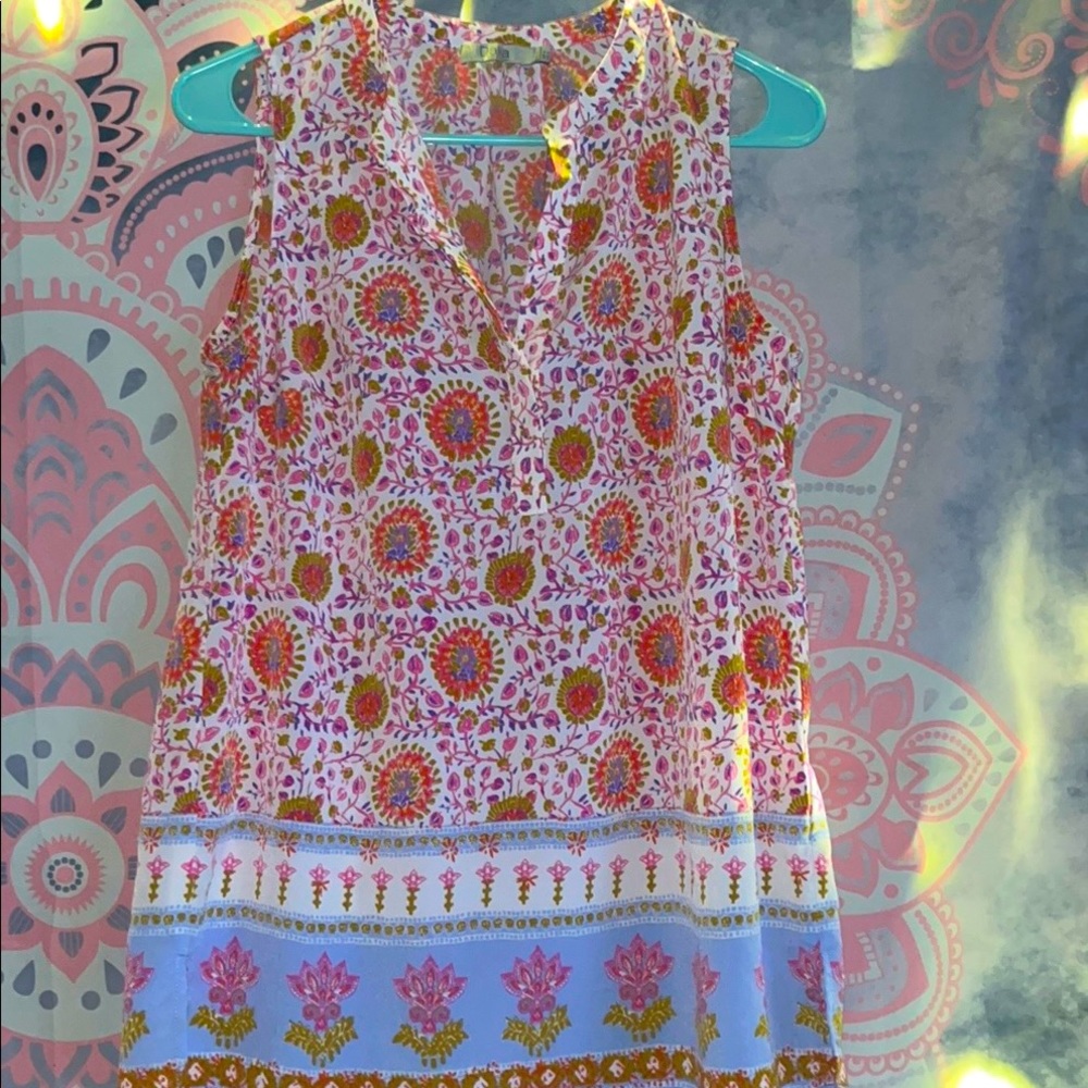 Dalia colorful tank.